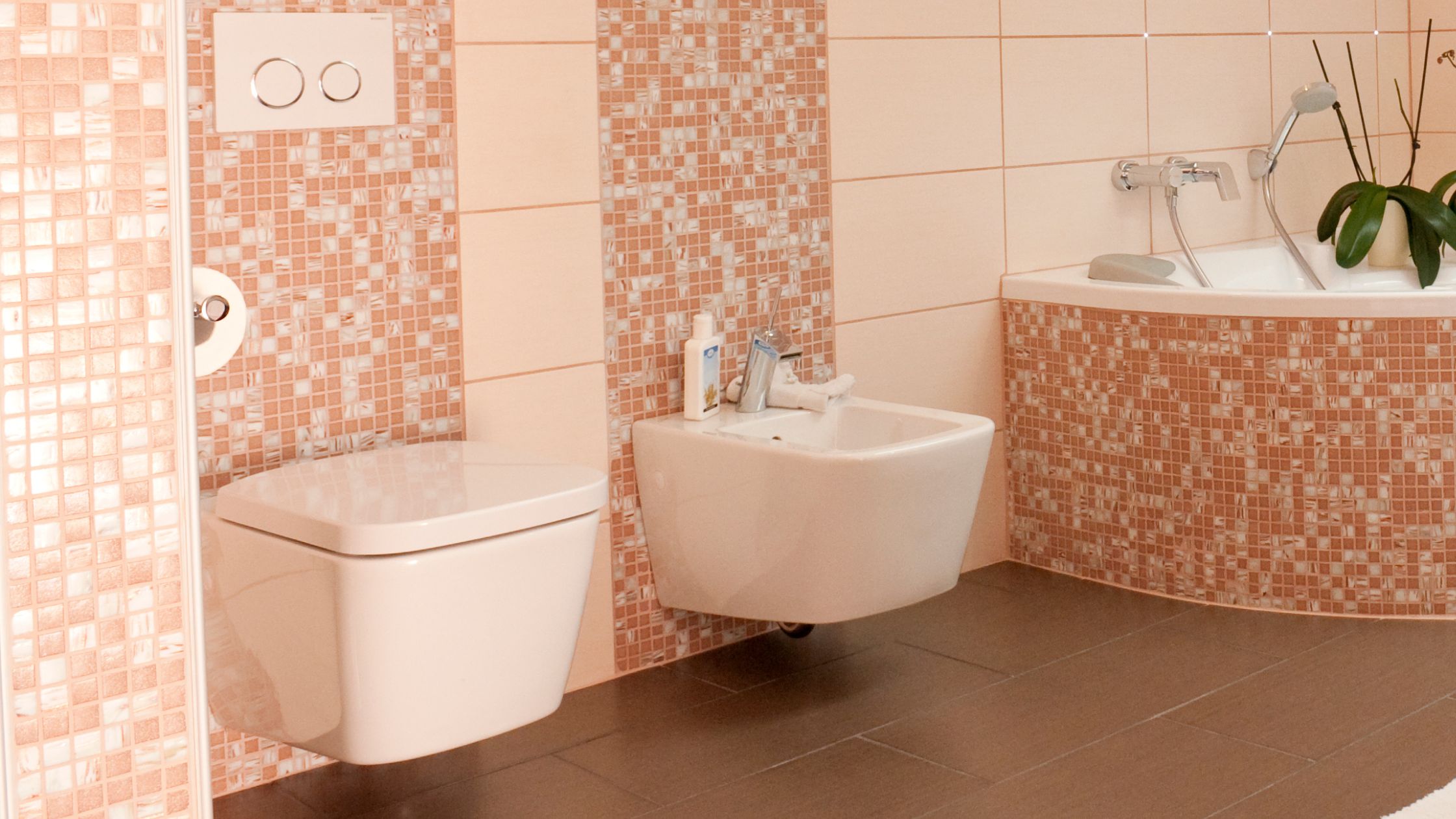 Adaptación de baños para personas ostomizadas